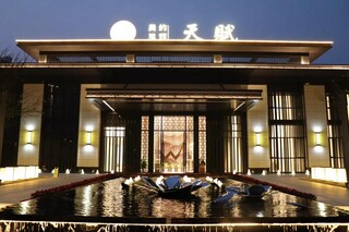 《山茶開，細(xì)雨故人來(lái)》—美的·常州環(huán)華物流展示區(qū)景觀軟裝設(shè)計(jì)