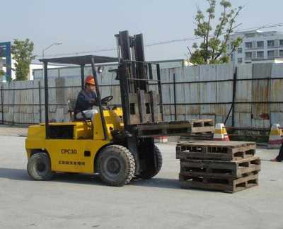 武漢市在哪考叉車(chē)報(bào)名條件是什么具體考試時(shí)間